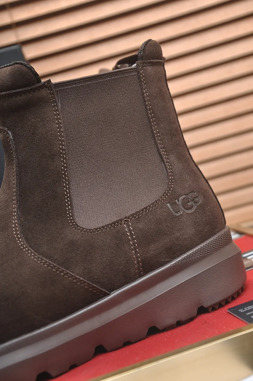 Men's shoes 💰580💶【UGG】(full genuine wool lining) Please pay attention to the original quality and compare the thickness of the wool 🏮🏮Hot style Martin boots from Australia's warm luxury brand men's shoes, official website synchronization, Beckham men's style..., made of imported top-layer waxed cowhide, waxed toe, Australian real wool velvet lining Carefully sewn...Imported rubber Martin boots outsole (comfortable, soft and wear-resistant). I really like the quality...Exquisite workmanship, you can't put it down once you see it. Code number 39-44